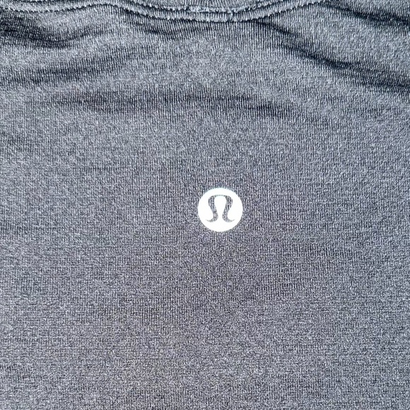 Lululemon Swiftly Tech Black short Sleeve Shirt Size 18 Hard to find!  Like new! - Picture 4 of 8